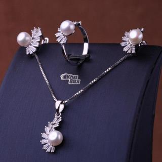 نیمست مروارید پرورشی زنانه