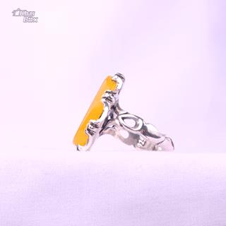 انگشتر نقره ی عقیق زرد خطی نقش یا زهرا 