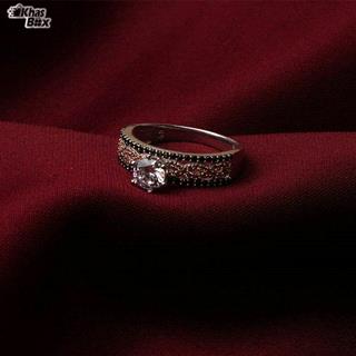 انگشتر سولیتر زنانه