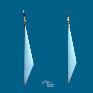 گوشواره طرح مثلث کشیده سفید مدل GT-22