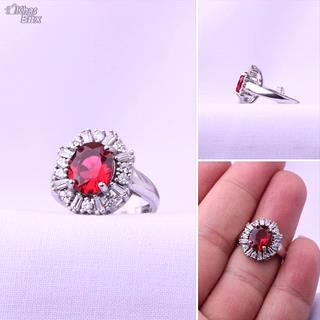 انگشتر نقره طرح یاقوت زنانه