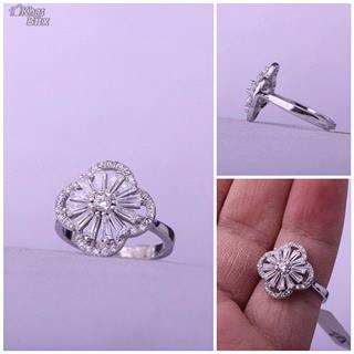 انگشتر سولیتر زنانه